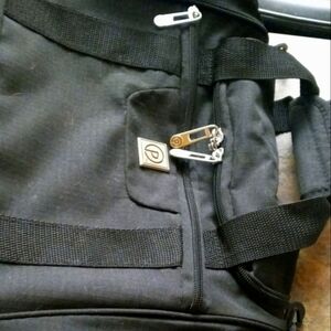 Black duffel bag 18 inch